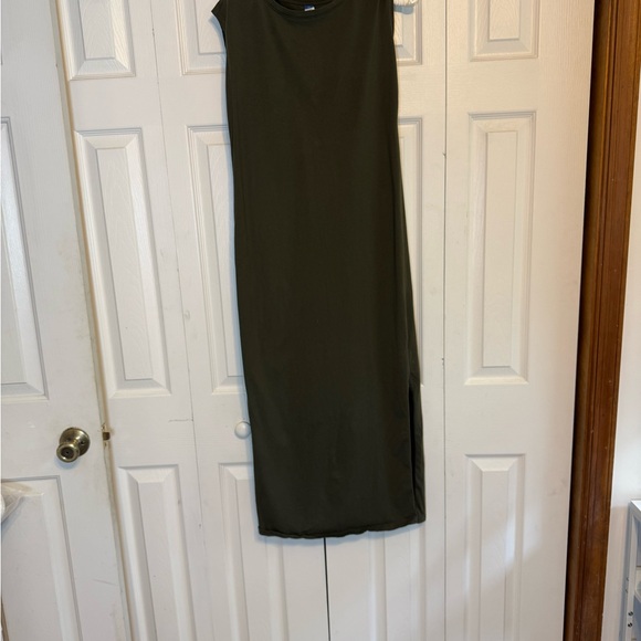 Old Navy Olive Green Sleeveless Maxi Dress - Picture 4 of 6